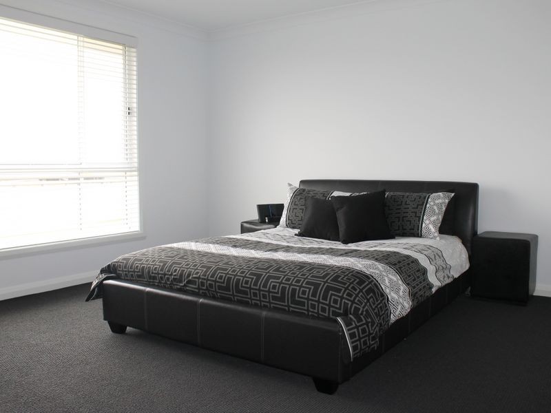 37 Westbourne Drive, Bathurst NSW 2795