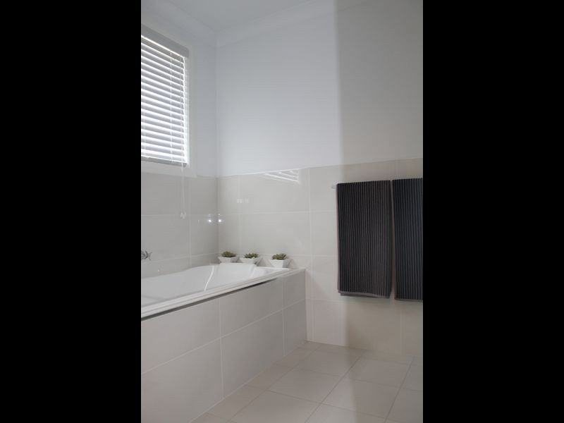 37 Westbourne Drive, Bathurst NSW 2795