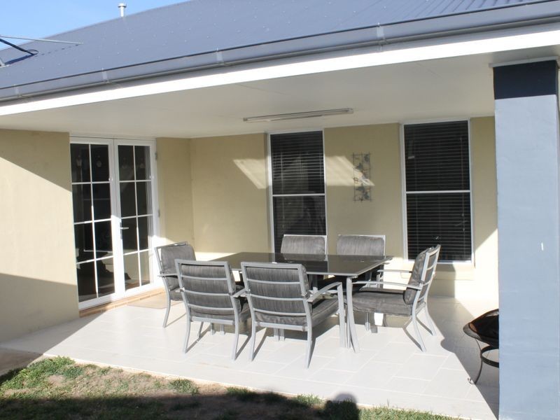 15 Douglas Court, Kelso NSW 2795