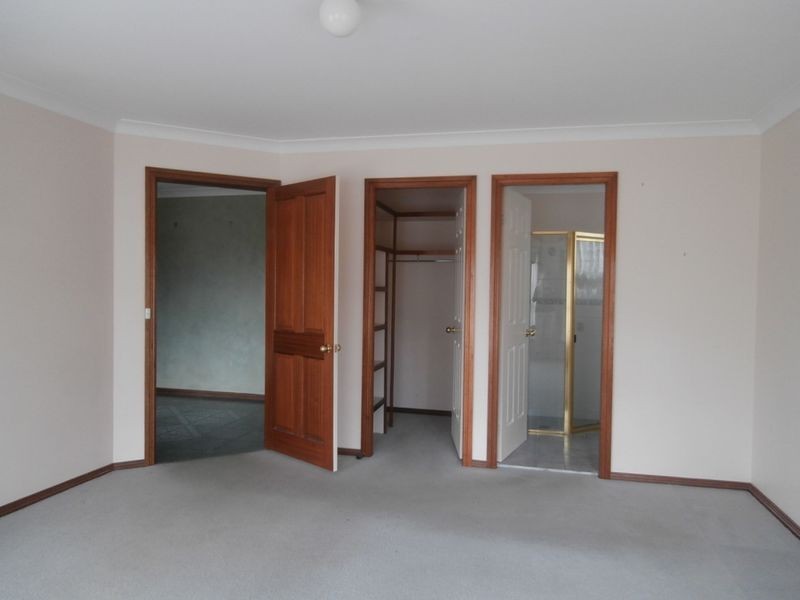 6 Scarborough Place, Bathurst NSW 2795