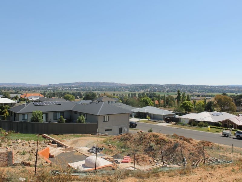 47 James Barnet Drive, Bathurst NSW 2795