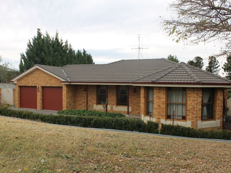 9 Stinson Street, Bathurst NSW 2795