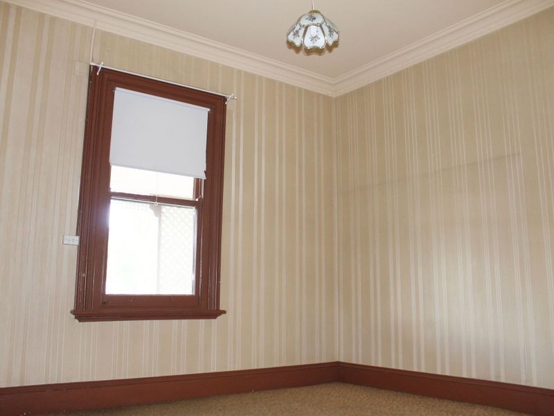 84 Russell Street, Bathurst NSW 2795