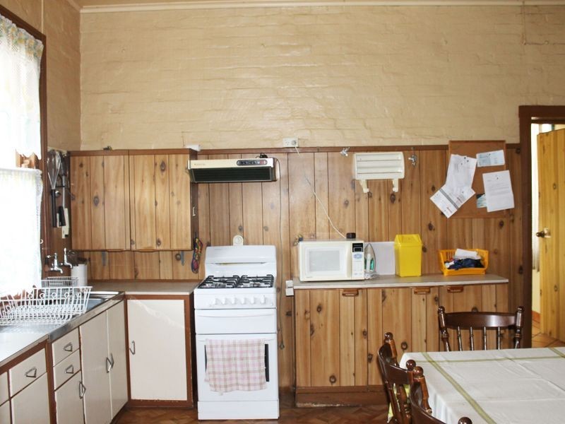 84 Russell Street, Bathurst NSW 2795