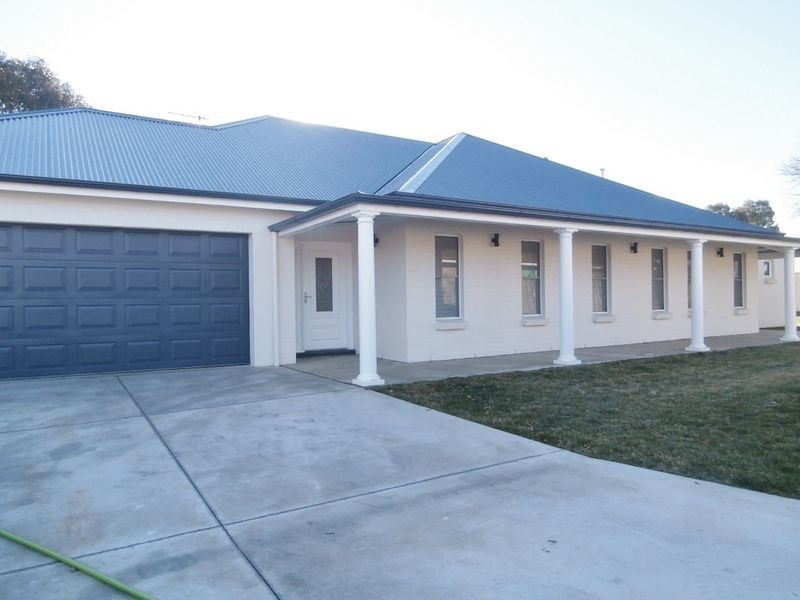 8-C Todd Street, Bathurst NSW 2795
