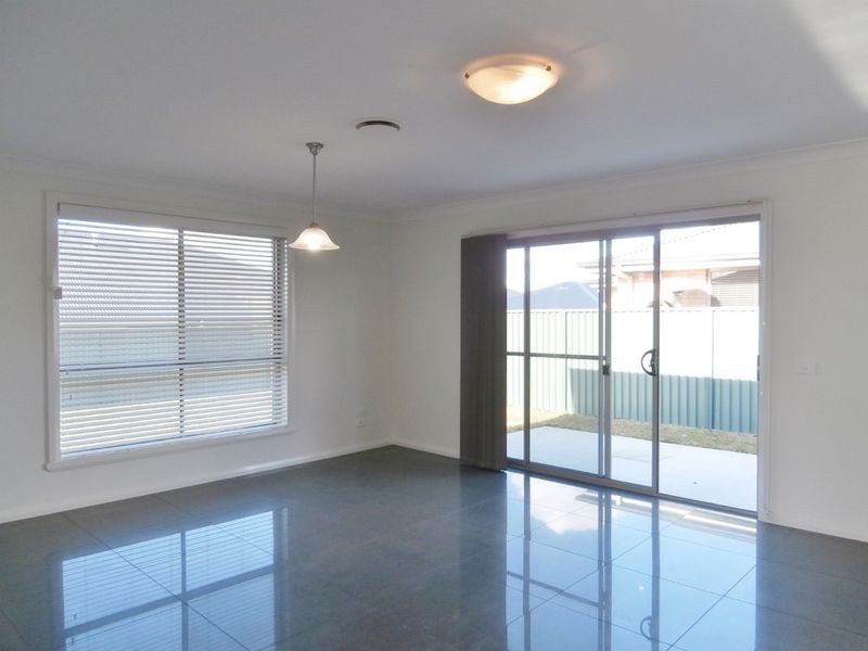 54 Westbourne Drive, Bathurst NSW 2795