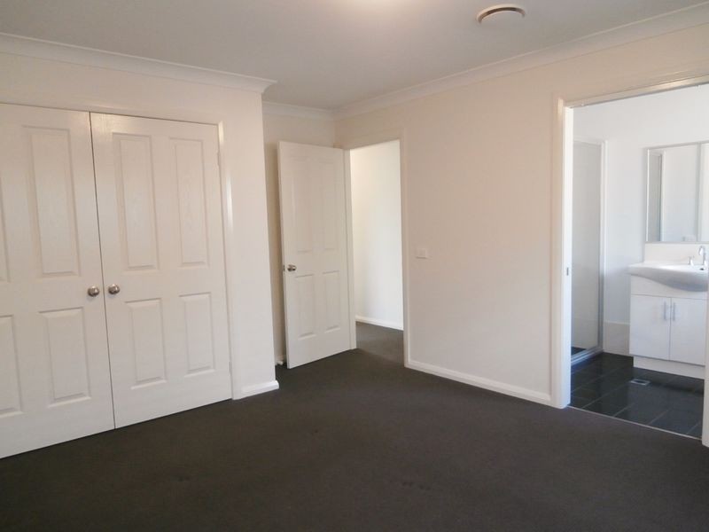 54 Westbourne Drive, Bathurst NSW 2795