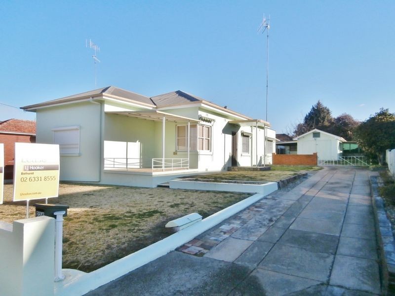 224 Durham Street, Bathurst NSW 2795