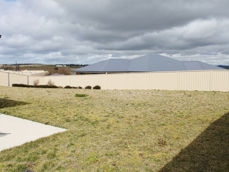 56 Ashworth Drive, Bathurst NSW 2795