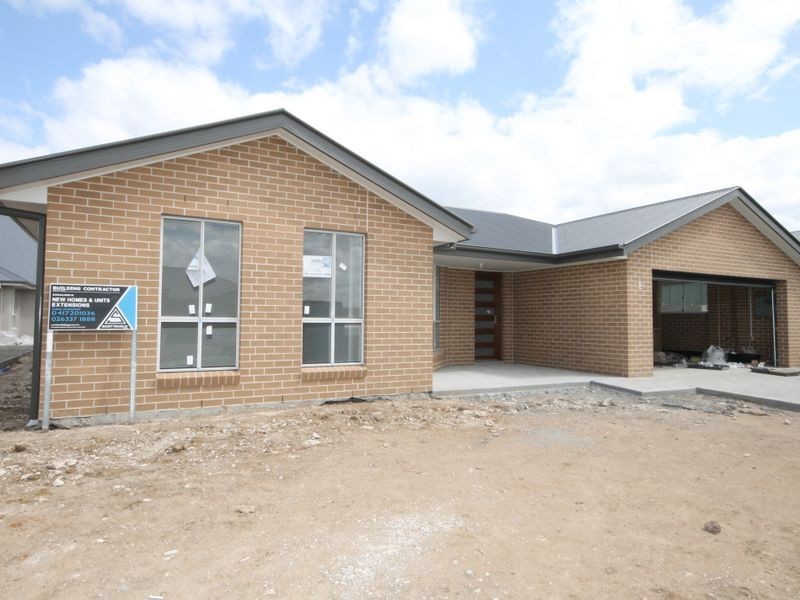 2 Knight Place, Bathurst NSW 2795