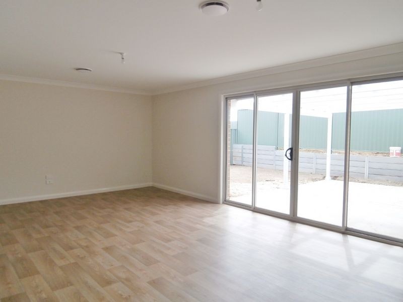 2 Knight Place, Bathurst NSW 2795