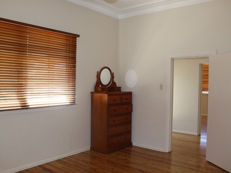 220 Durham Street, Bathurst NSW 2795