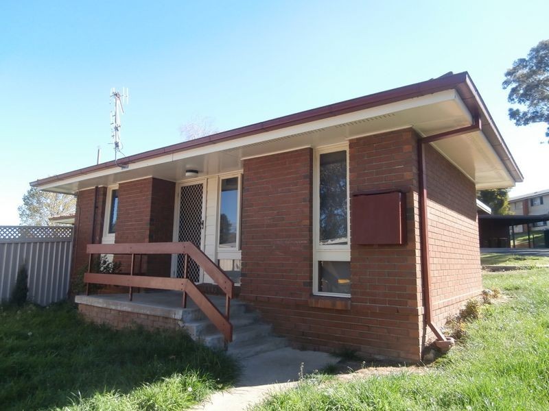 18 Ennis Way, Mitchell NSW 2795