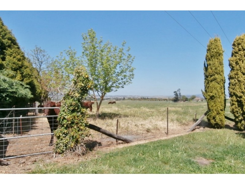 384 Eleven Mile Drive, Bathurst NSW 2795