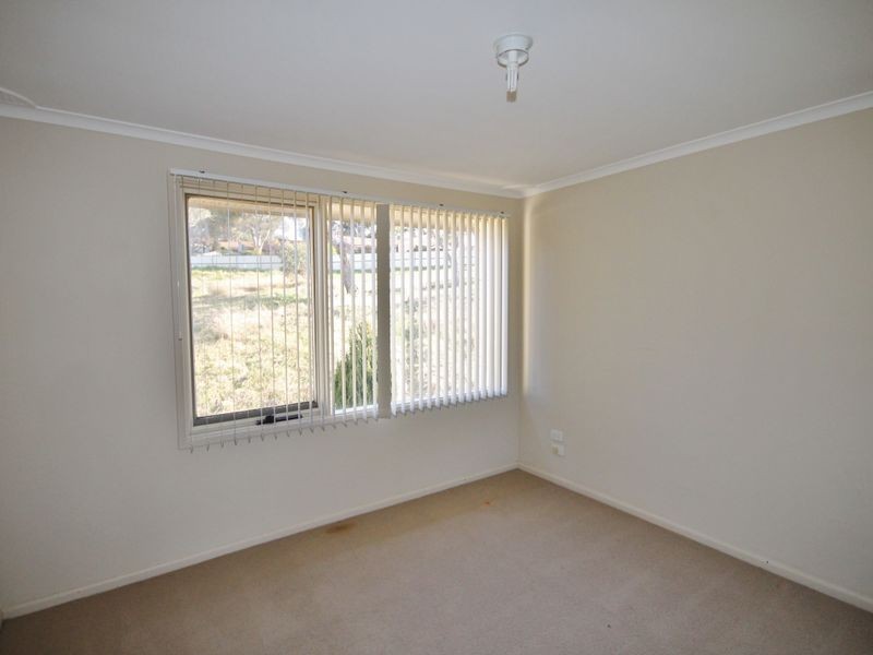 20 Ribbon Gum Place, Bathurst NSW 2795