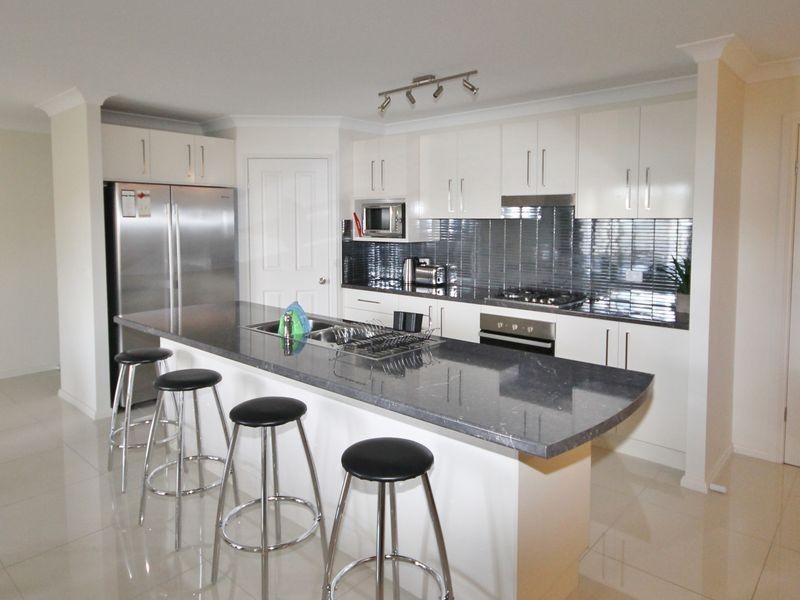 22 Graham Drive, Bathurst NSW 2795