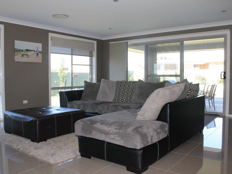 65 Freeman Circuit, Bathurst NSW 2795
