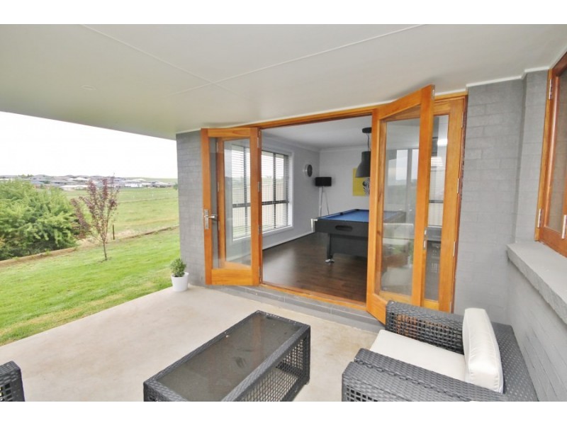 17 Mendel Drive, Kelso NSW 2795