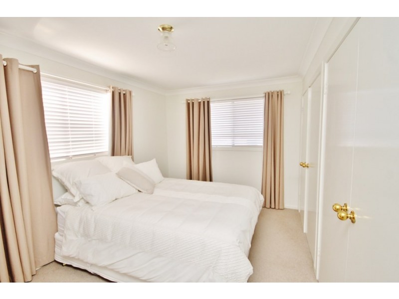 4 Golsby Street, Bathurst NSW 2795