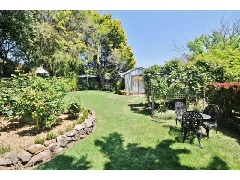 4 Golsby Street, Bathurst NSW 2795