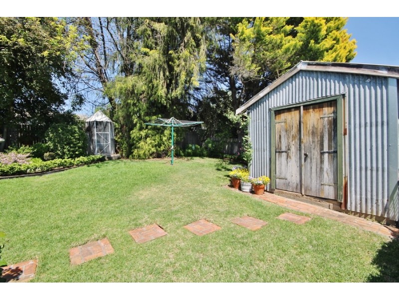 4 Golsby Street, Bathurst NSW 2795