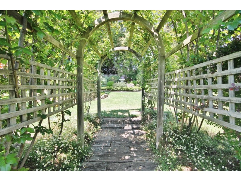 4 Golsby Street, Bathurst NSW 2795