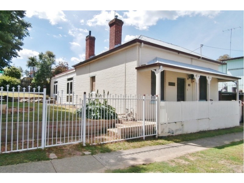 47 Seymour Street, Bathurst NSW 2795