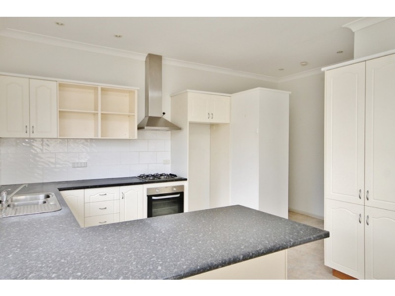 16 Kefford Street, Bathurst NSW 2795