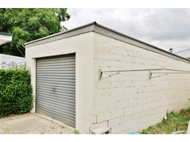 16 Kefford Street, Bathurst NSW 2795