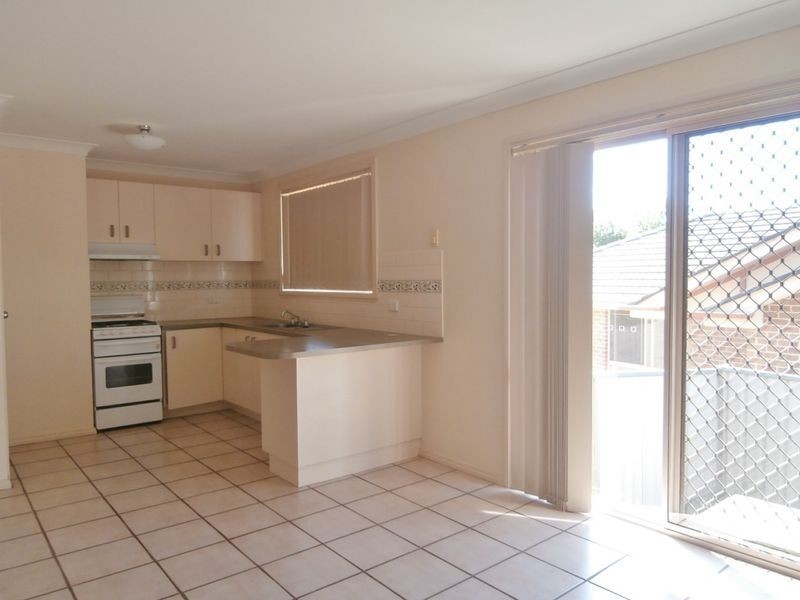 2/5 Dees Close, Bathurst NSW 2795