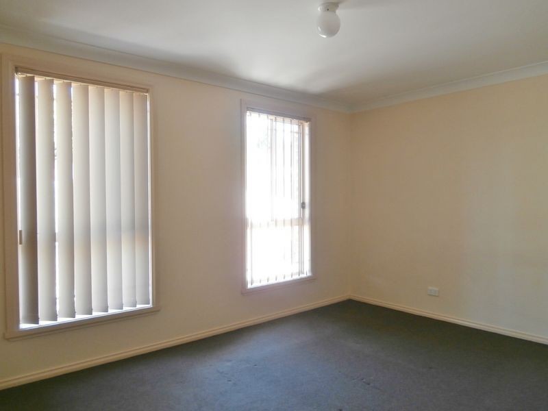 2/5 Dees Close, Bathurst NSW 2795