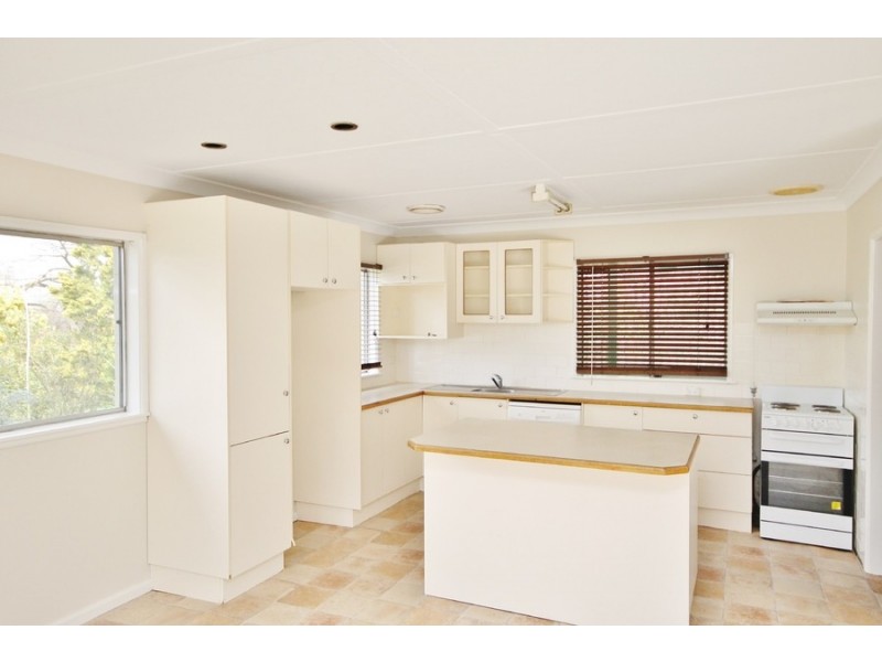 42 Boyd Street, Bathurst NSW 2795