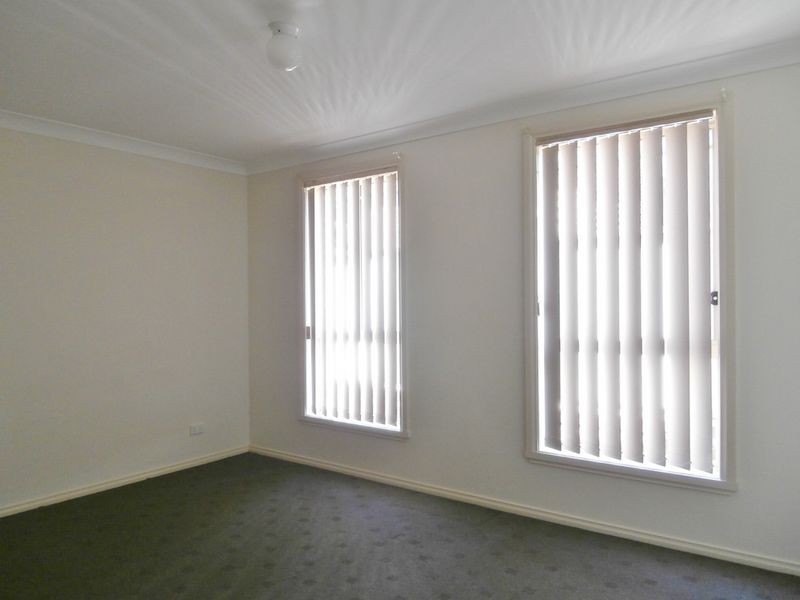 4/5 Dees Close, Bathurst NSW 2795