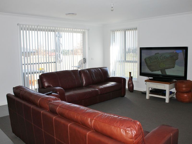 7 Mendel Drive, Kelso NSW 2795