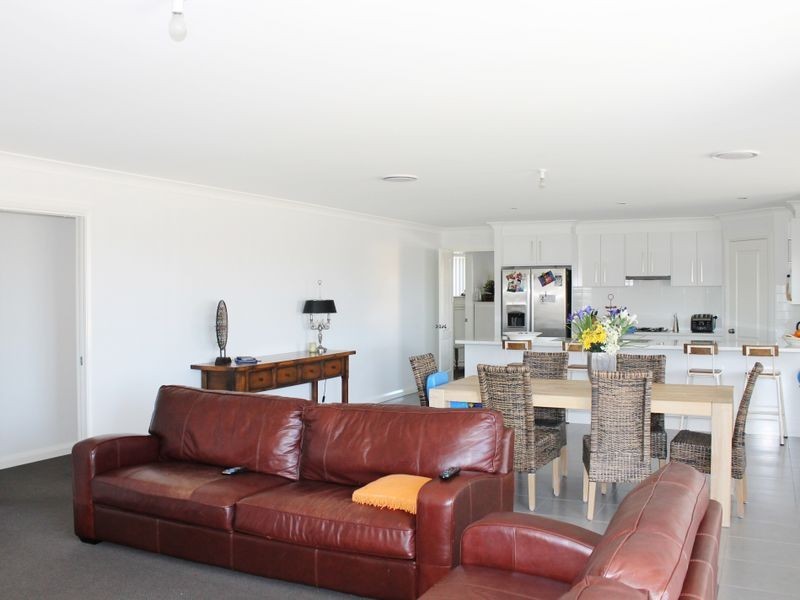 7 Mendel Drive, Kelso NSW 2795