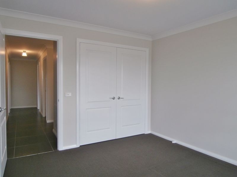 41 Blaxland Drive, Bathurst NSW 2795