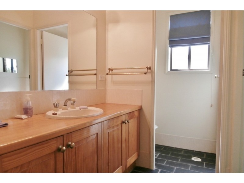 5 Cambewarra Court, Bathurst NSW 2795