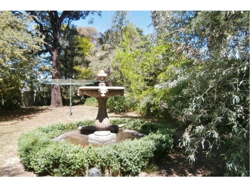 5 Cambewarra Court, Bathurst NSW 2795