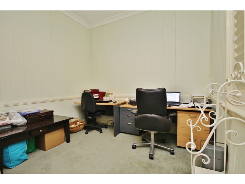 105 Seymour Street, Bathurst NSW 2795