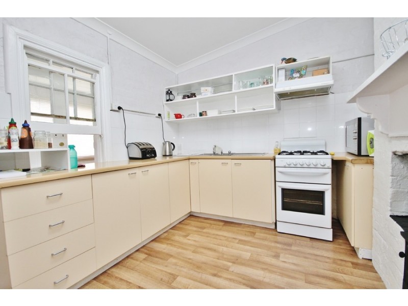 105 Seymour Street, Bathurst NSW 2795