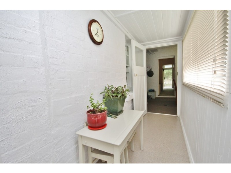 105 Seymour Street, Bathurst NSW 2795