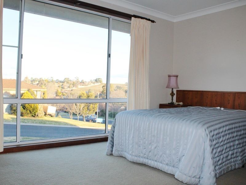 4 Heylin Place, South Bathurst NSW 2795