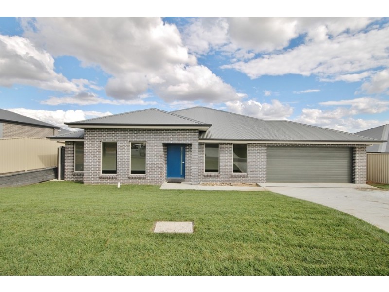 57 Graham Drive, Kelso NSW 2795