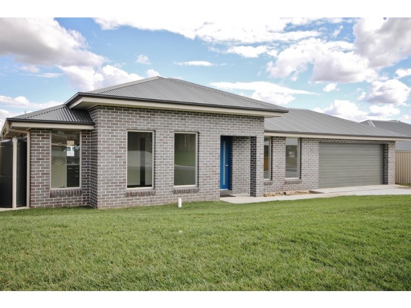 57 Graham Drive, Kelso NSW 2795