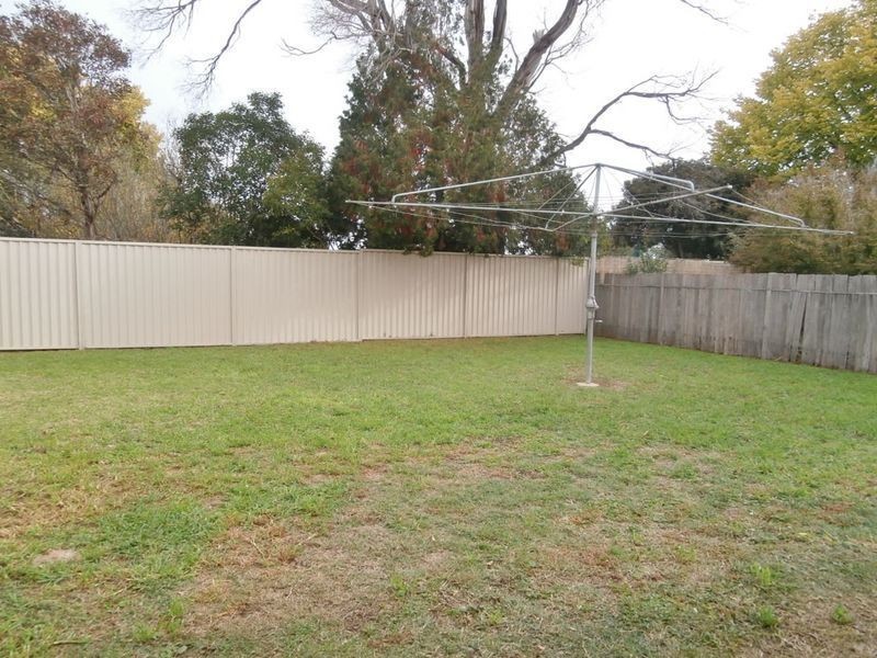 25 Alamein Walk, Bathurst NSW 2795
