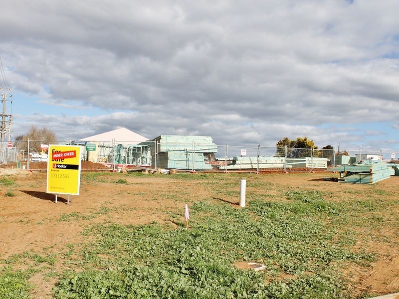 Lot 301 Cooper Crescent, Bathurst NSW 2795