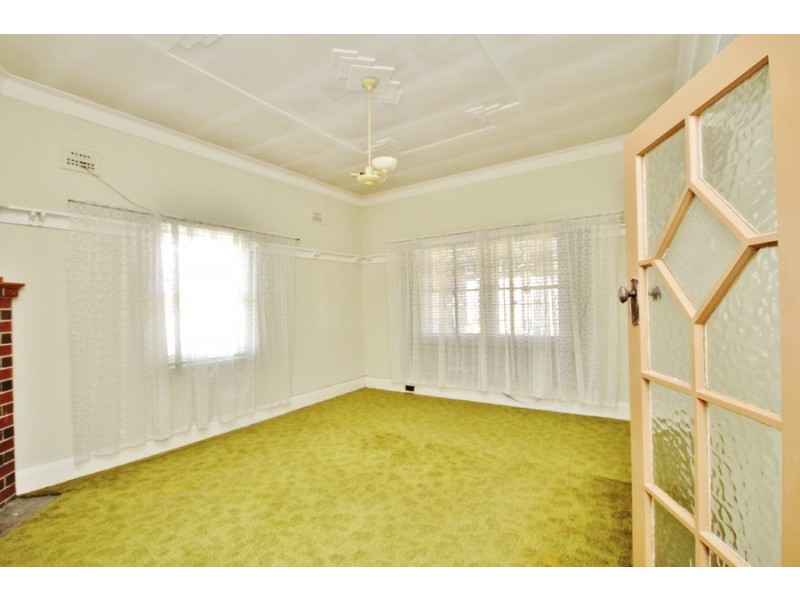 105 Keppel Street, Bathurst NSW 2795