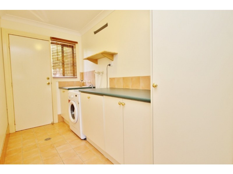 4 Lindens Close, Kelso NSW 2795