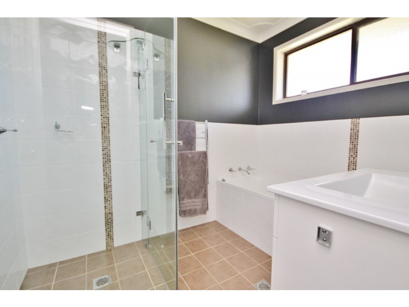 1 Godfrey Street, Raglan NSW 2795