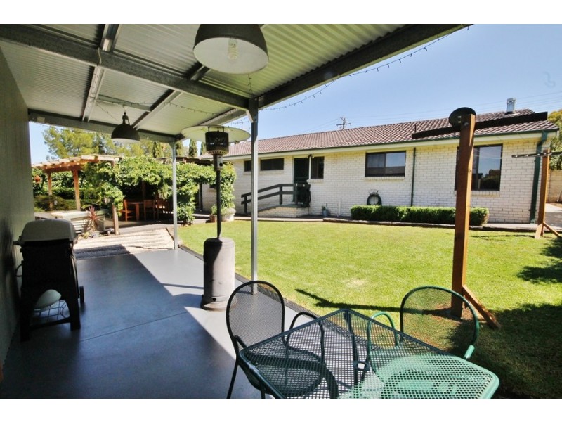 1 Godfrey Street, Raglan NSW 2795